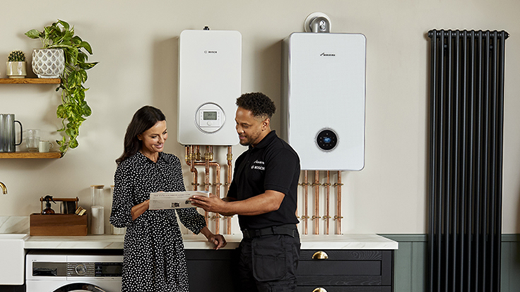 Installer giving Energy saving tips